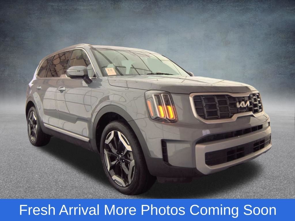 Used 2025 Kia Telluride S SUV