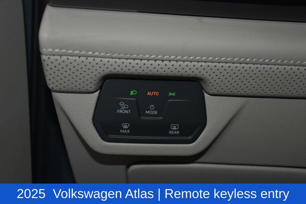 2025 Volkswagen Atlas SE w/Tech - Photo 9