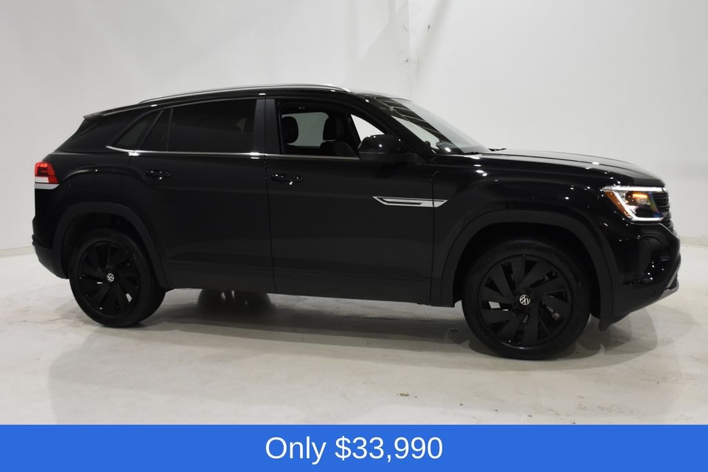 Used 2025 Volkswagen Atlas Cross Sport 2.0T SE w/Technology SUV