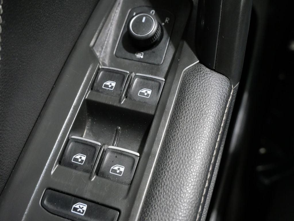 2022 Volkswagen Tiguan SE - Photo 14