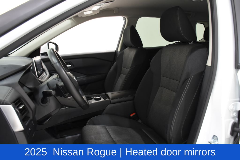 2025 Nissan Rogue SV - Photo 22