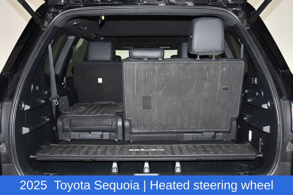 2025 Toyota Sequoia Platinum - Photo 32