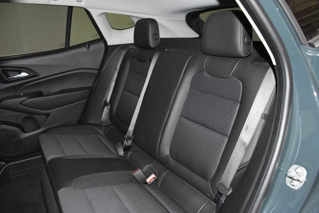 2025 Chevrolet Trax LT - Photo 25