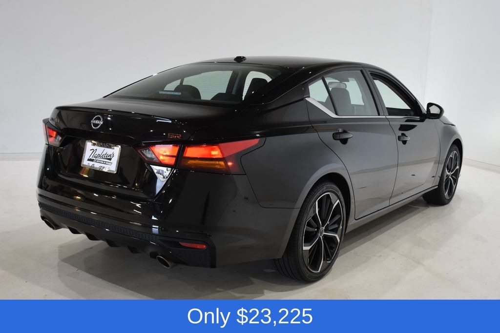 Used 2025 Nissan Altima 2.5 SR Sedan