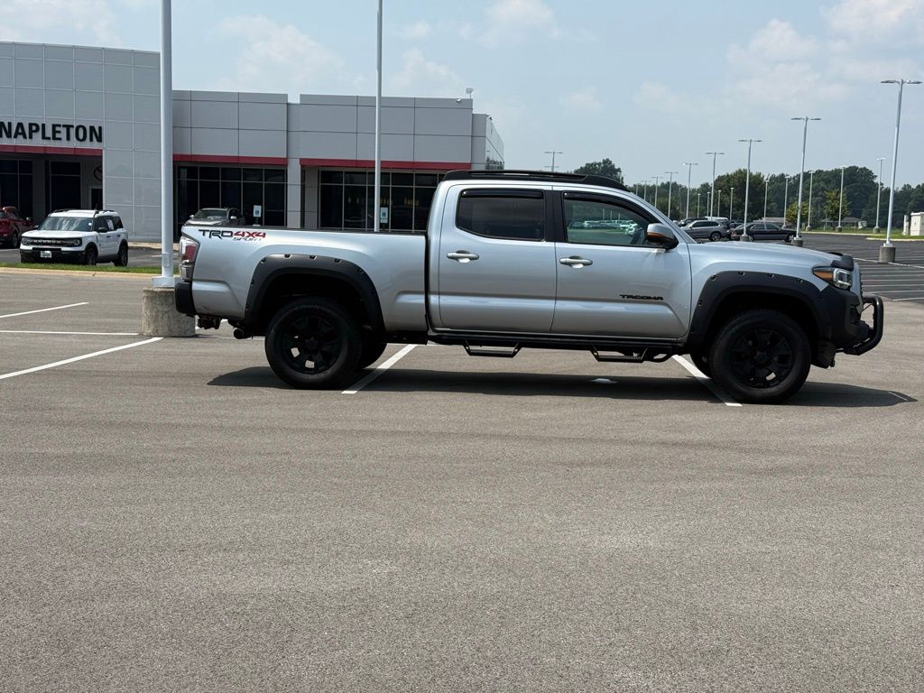 2023 Toyota Tacoma TRD Sport photo 2