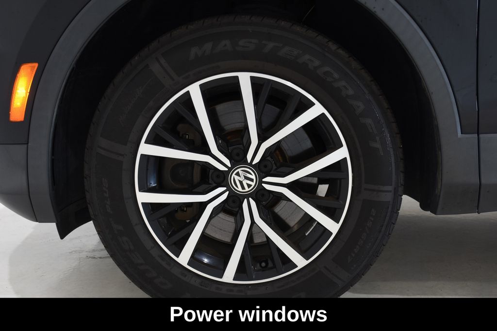 2021 Volkswagen Tiguan SE - Photo 10