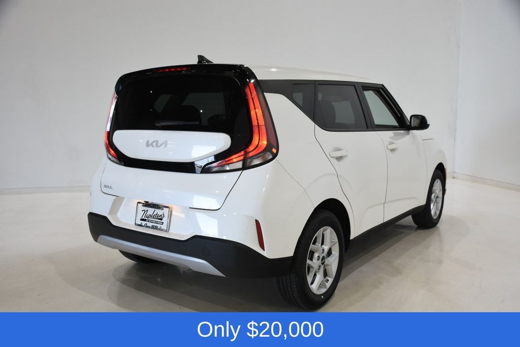 Used 2025 Kia Soul LX Hatchback