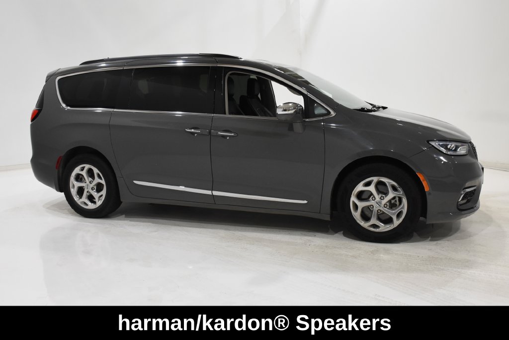 Used 2022 Chrysler Pacifica Limited Van Passenger Van