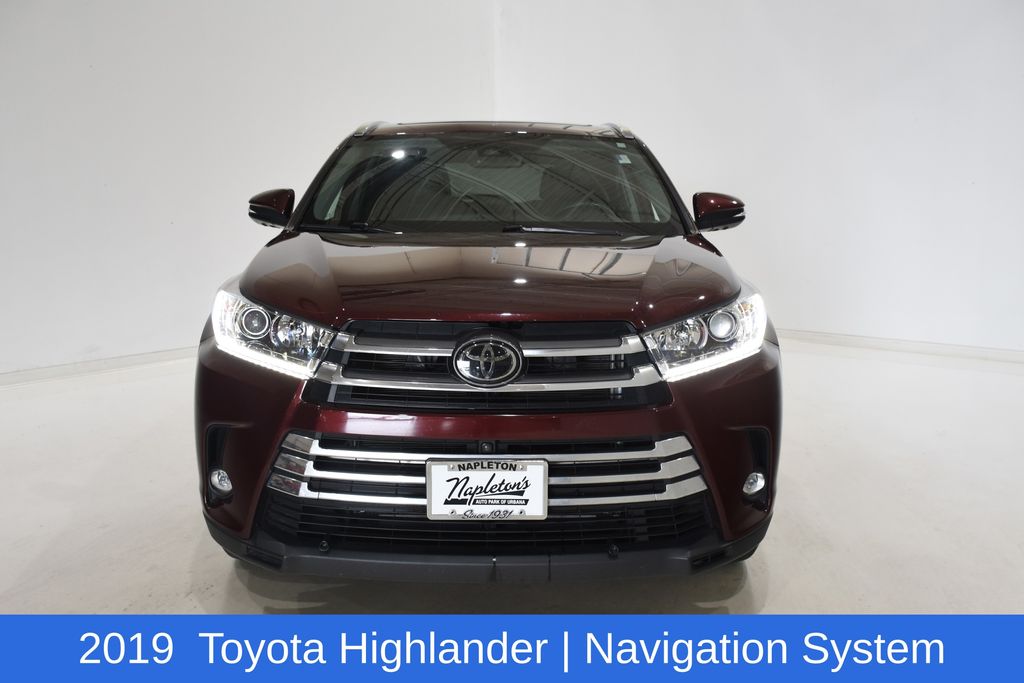 Used 2019 Toyota Highlander Limited Platinum with VIN 5TDDZRFHXKS921392 for sale in Urbana, IL