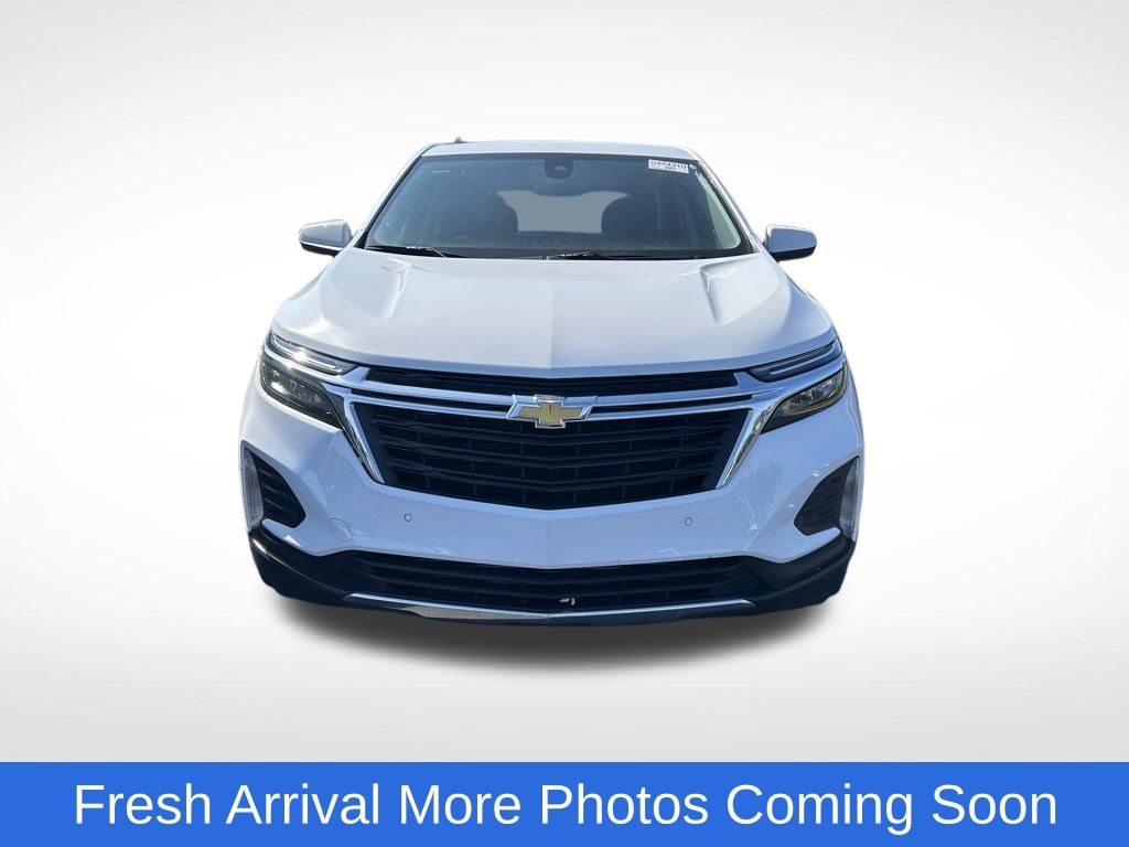 2024 Chevrolet Equinox LT photo 2
