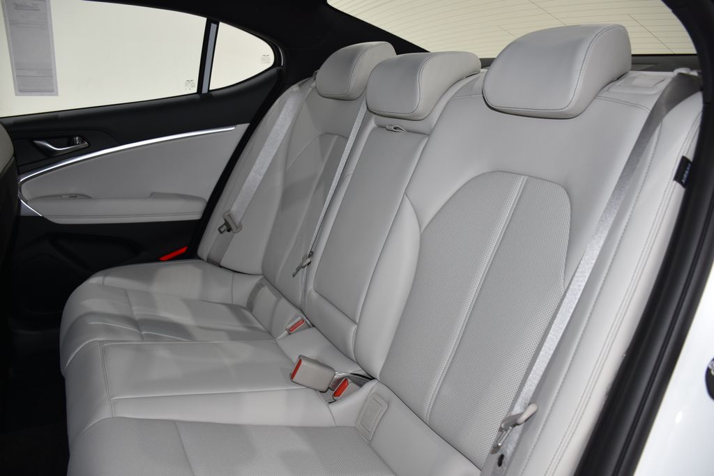 2025 GENESIS G70 Standard - Photo 22