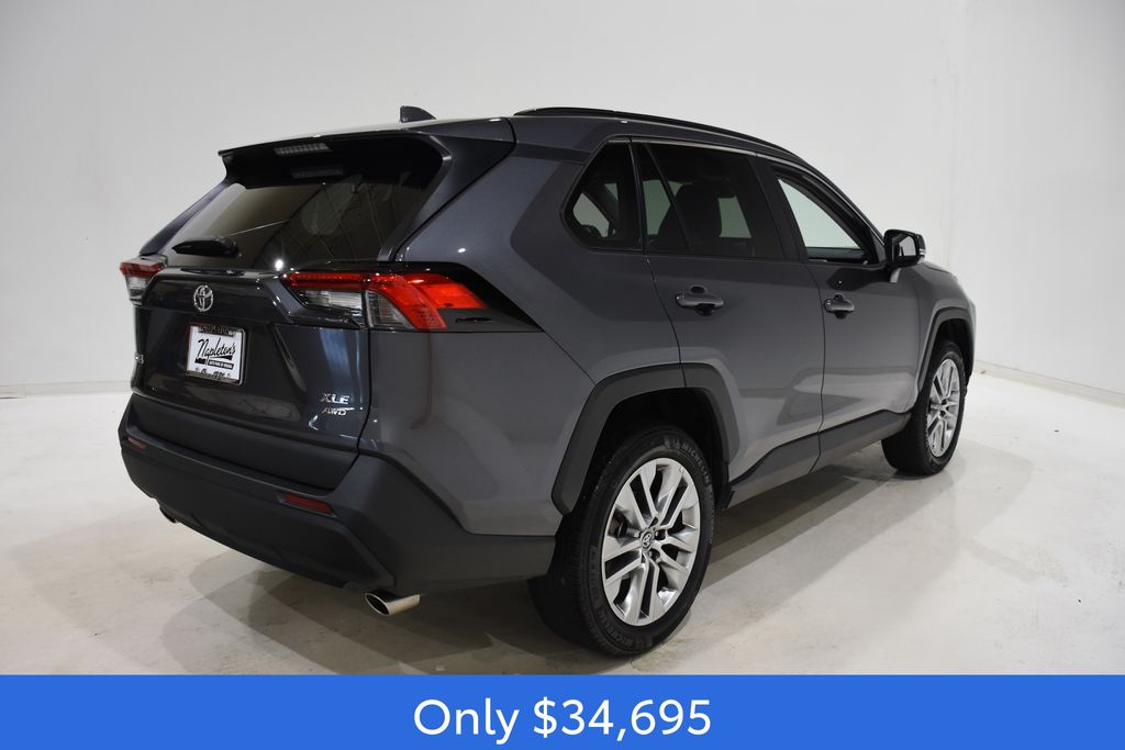 2024 Toyota RAV4 XLE Premium photo 4