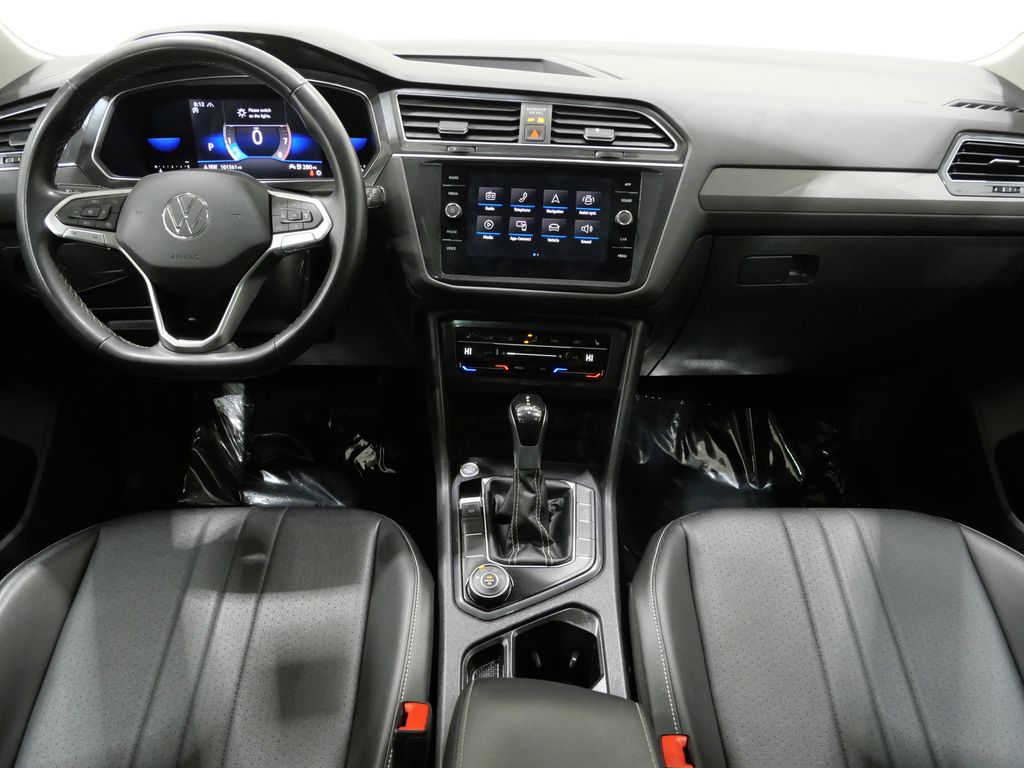 2022 Volkswagen Tiguan SE - Photo 11