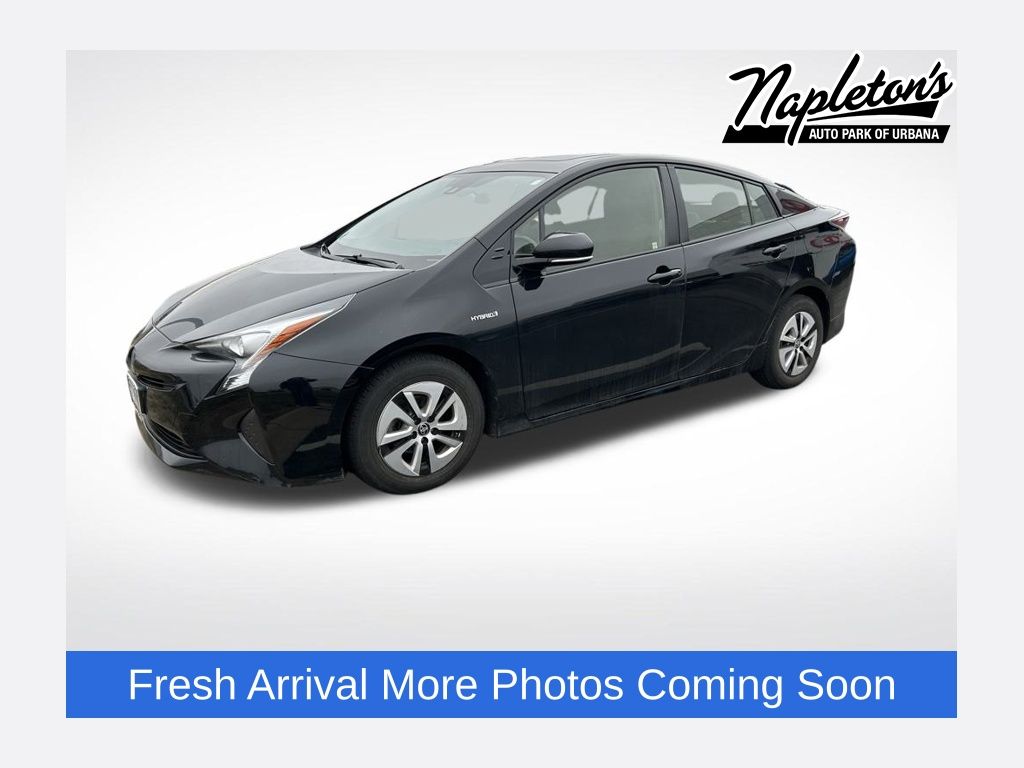 2016 Toyota Prius Three's photo