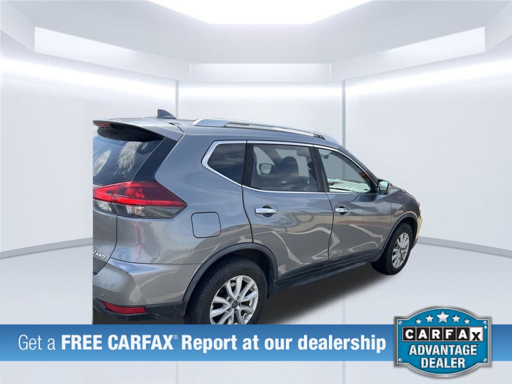 Used 2019 Nissan Rogue SV with VIN JN8AT2MV6KW371505 for sale in Urbana, IL