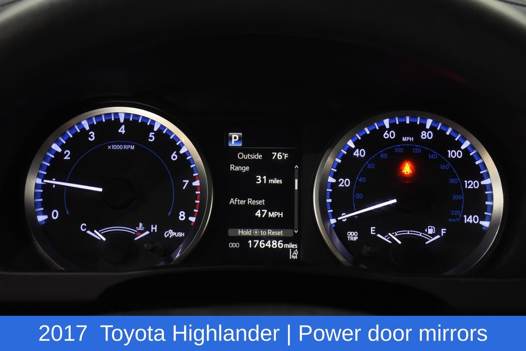 2017 Toyota Highlander LE - Photo 13
