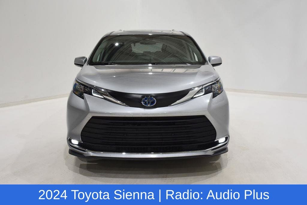 Used 2024 Toyota Sienna XLE with VIN 5TDYRKEC8RS183505 for sale in Urbana, IL