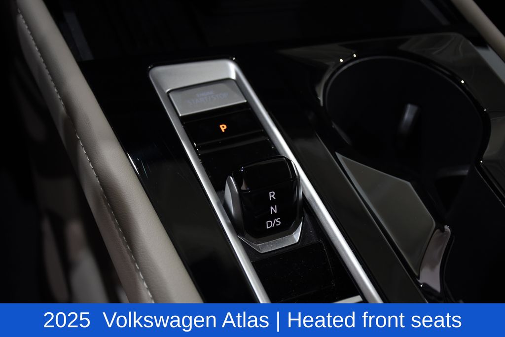 2025 Volkswagen Atlas SE w/Tech - Photo 25
