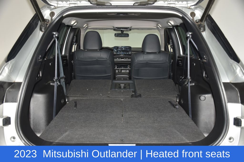 2023 Mitsubishi Outlander SE - Photo 29