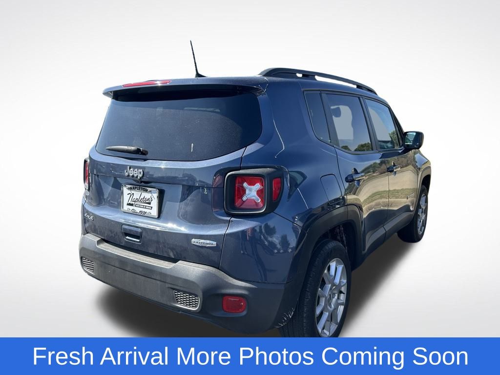 2022 Jeep Renegade Latitude photo 3