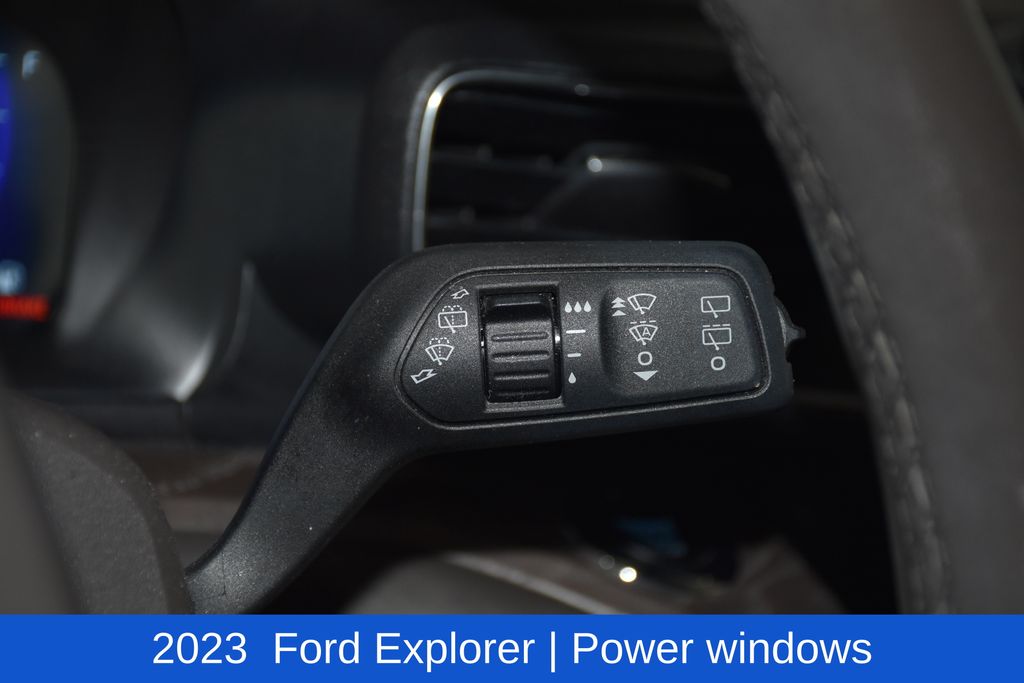 2023 Ford Explorer Platinum - Photo 12