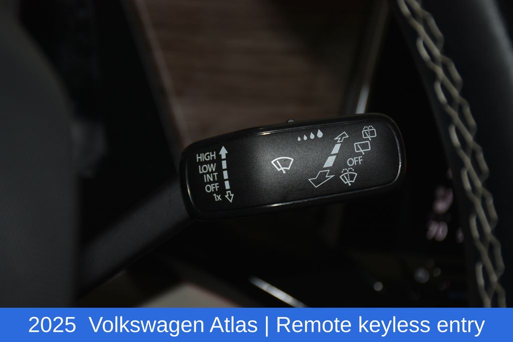 2025 Volkswagen Atlas SEL - Photo 12