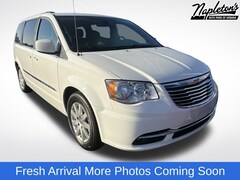 2013 Chrysler Town & Country Touring Van LWB Passenger Van