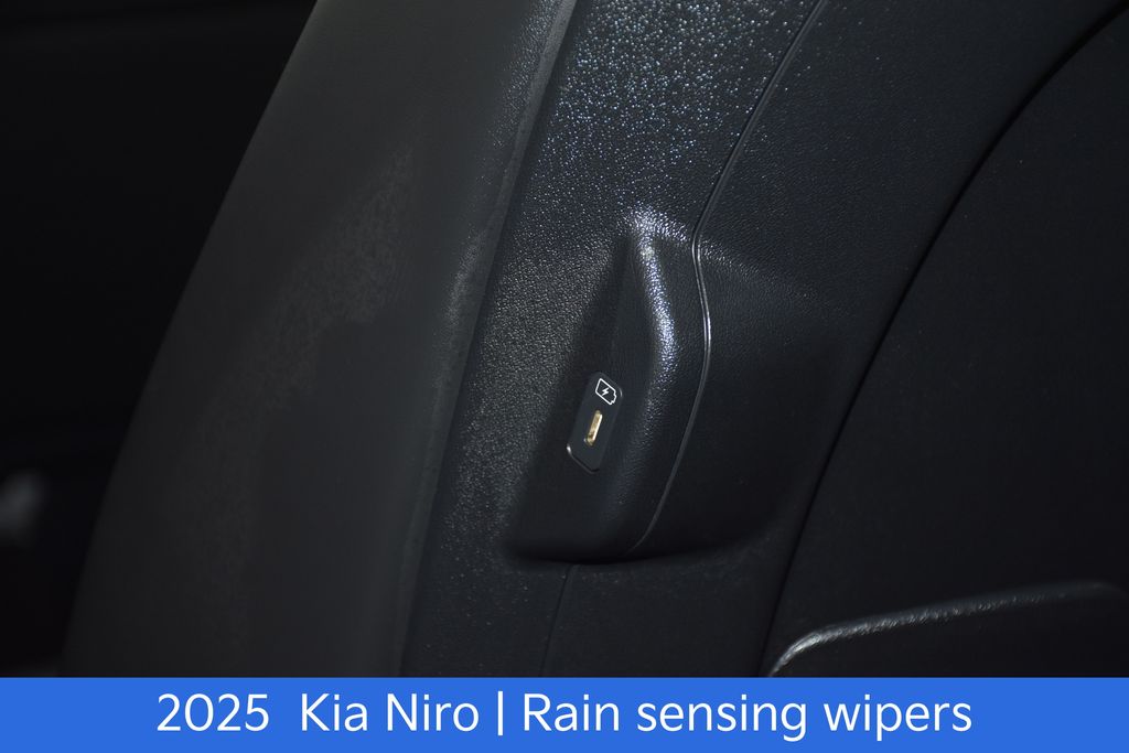 2025 Kia Niro EX - Photo 25