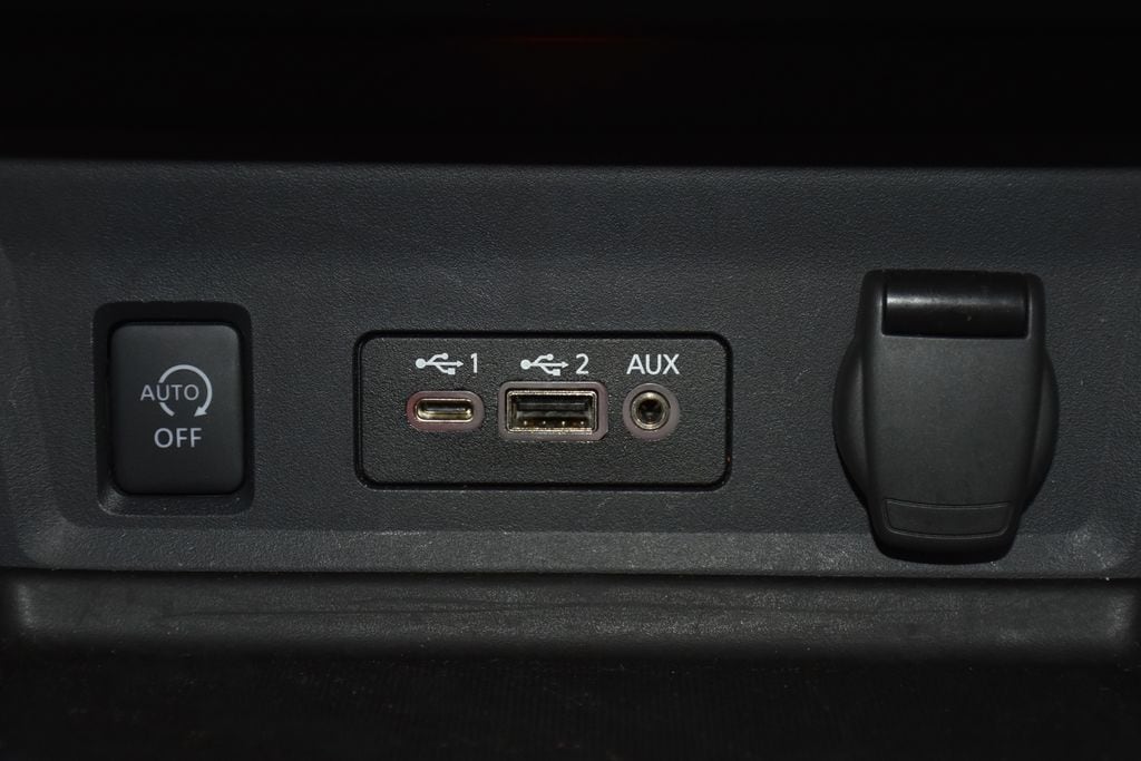 2025 Nissan Sentra SV - Photo 21