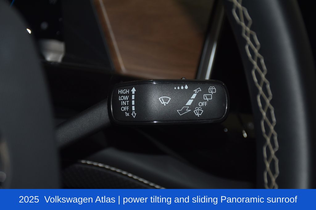 2025 Volkswagen Atlas SE w/Tech - Photo 12