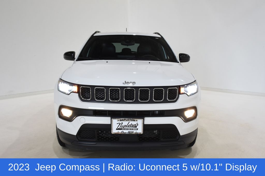 Used 2023 Jeep Compass Latitude with VIN 3C4NJDBN8PT553043 for sale in Urbana, IL