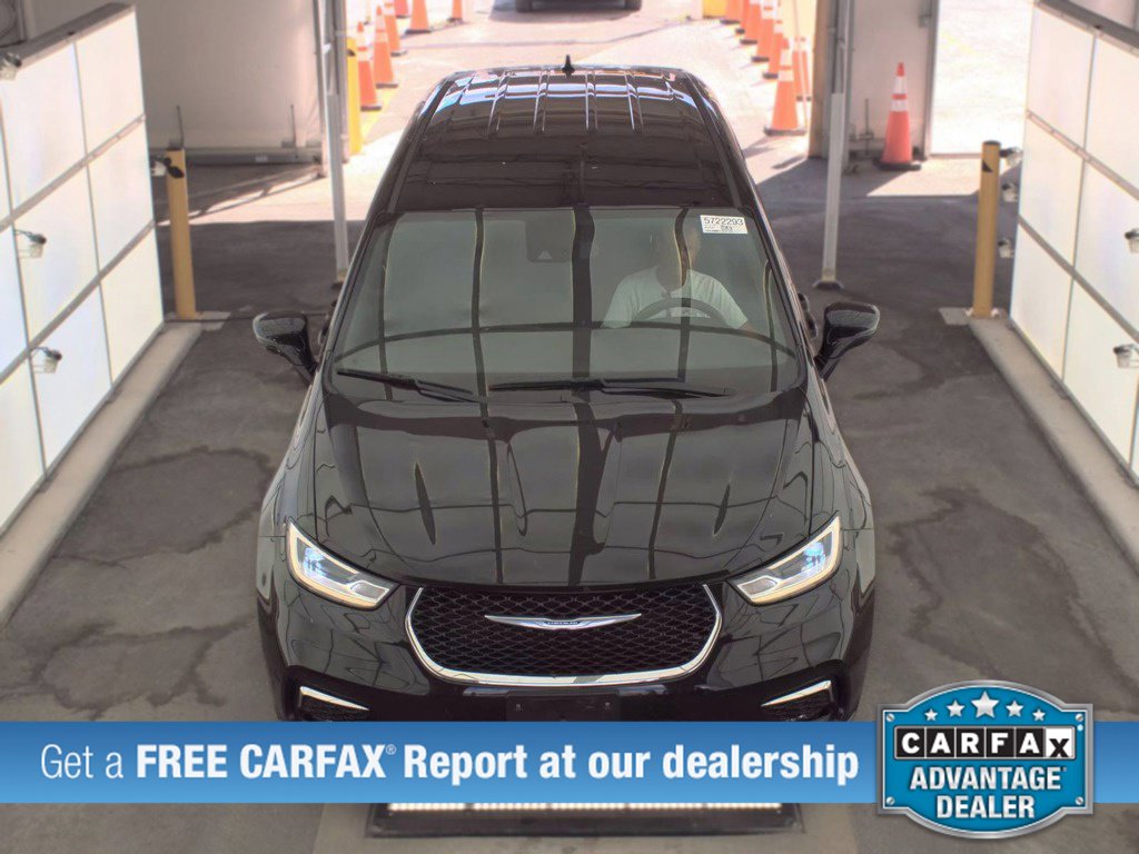 Used 2025 Chrysler Pacifica Select Van Passenger Van