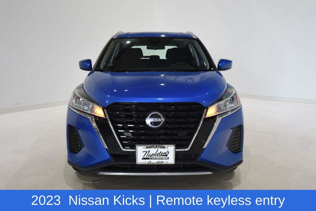Used 2023 Nissan Kicks SV with VIN 3N1CP5CV7PL522928 for sale in Urbana, IL