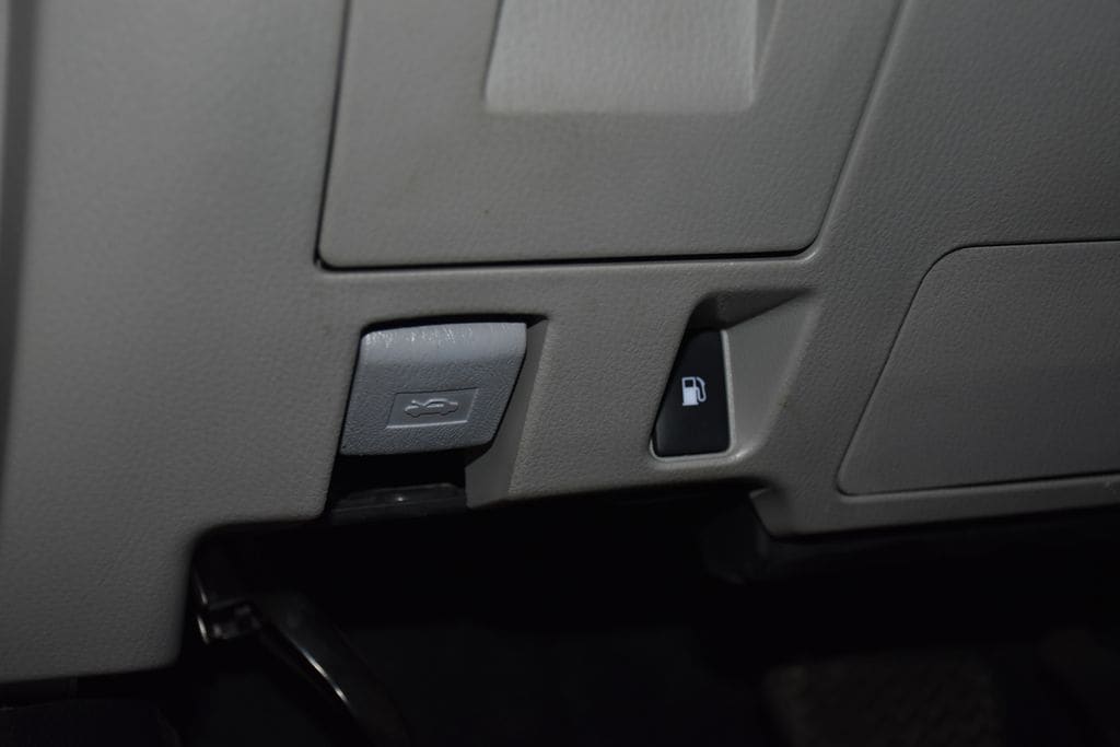 2017 Toyota Highlander LE - Photo 23