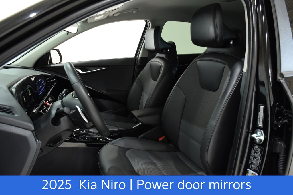 2025 Kia Niro EX - Photo 21