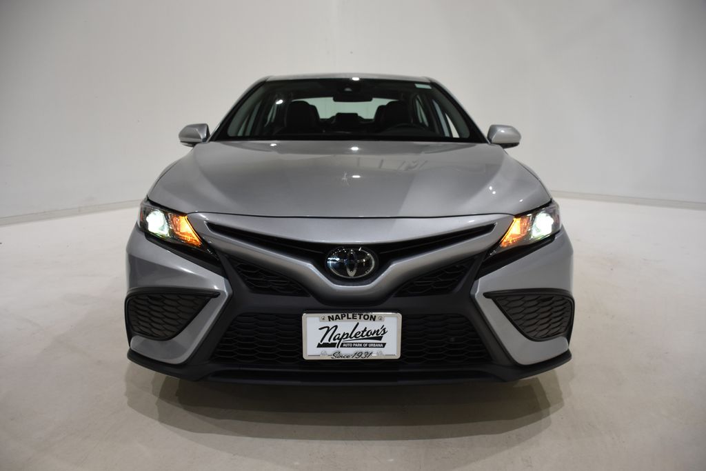 2024 Toyota Camry SE photo 2