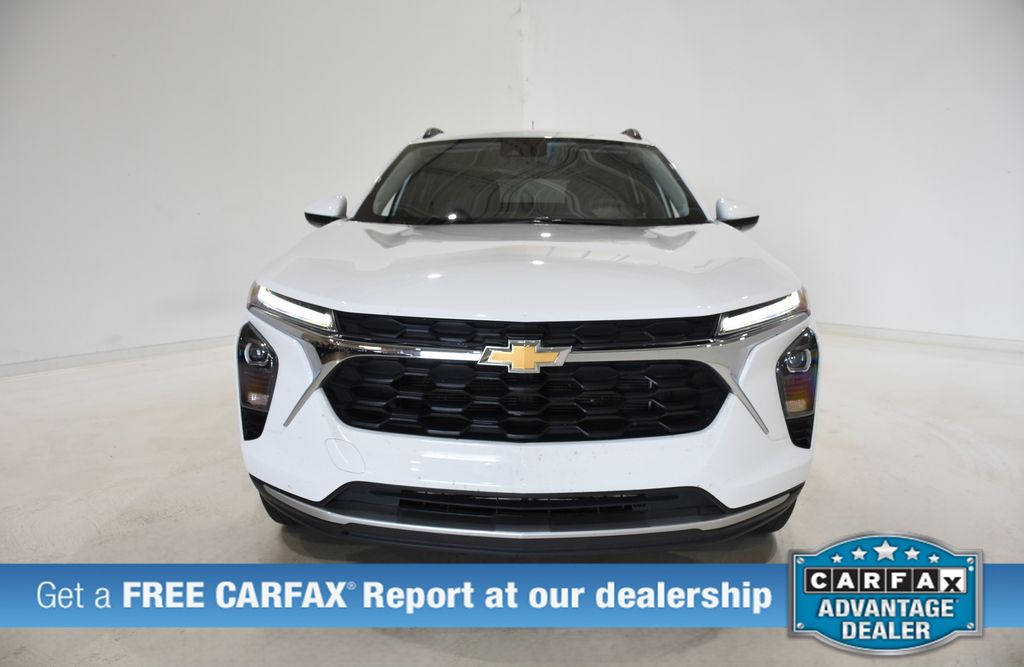 Used 2025 Chevrolet Trax LT with VIN KL77LHEP0SC232039 for sale in Urbana, IL