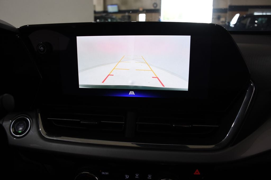 2025 Chevrolet Trax LT - Photo 16