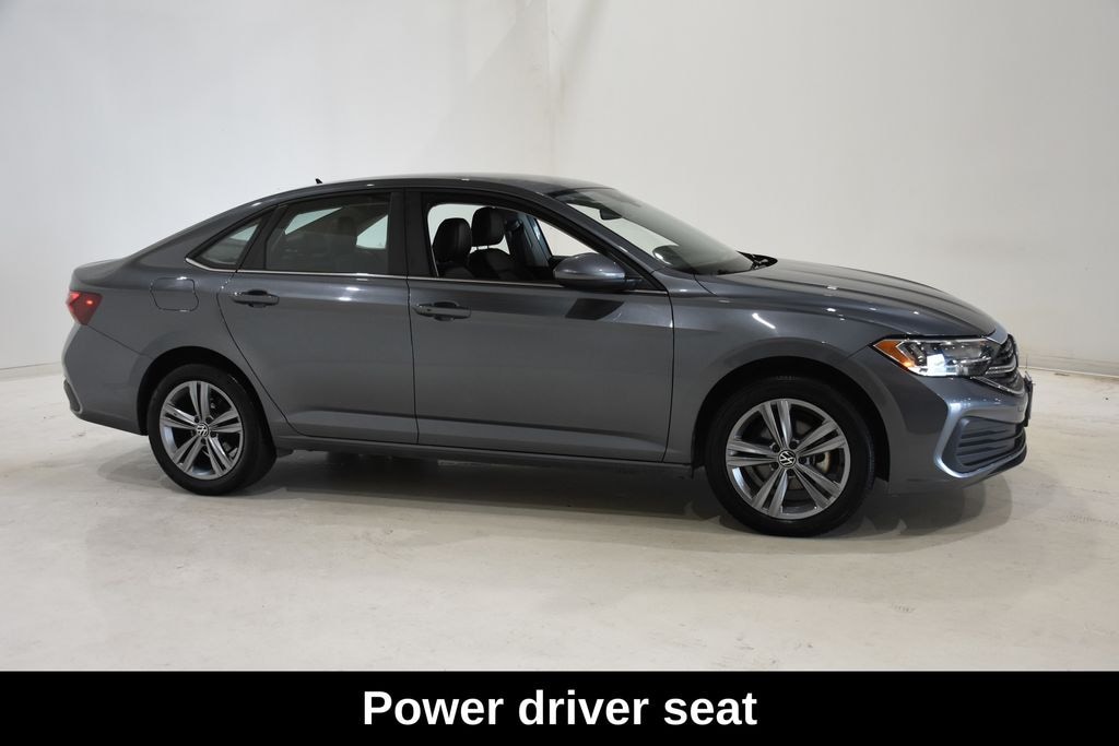 Used 2024 Volkswagen Jetta 1.5T SE Sedan
