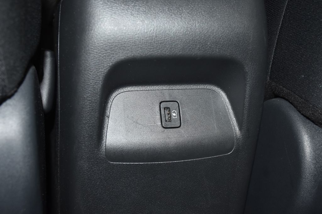 2025 Nissan Sentra SV - Photo 25