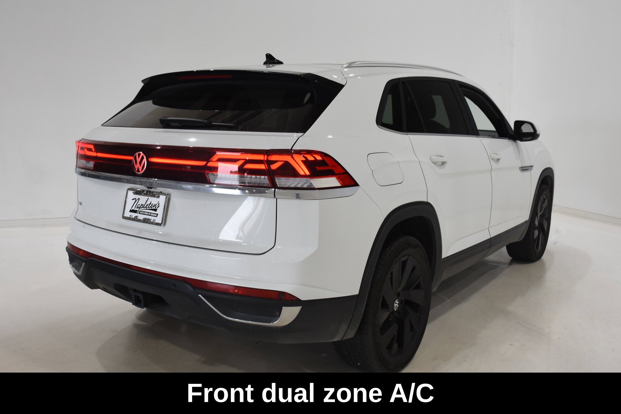 Used 2025 Volkswagen Atlas Cross Sport 2.0T SE w/Technology SUV