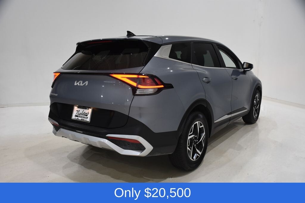 Used 2025 Kia Sportage LX SUV