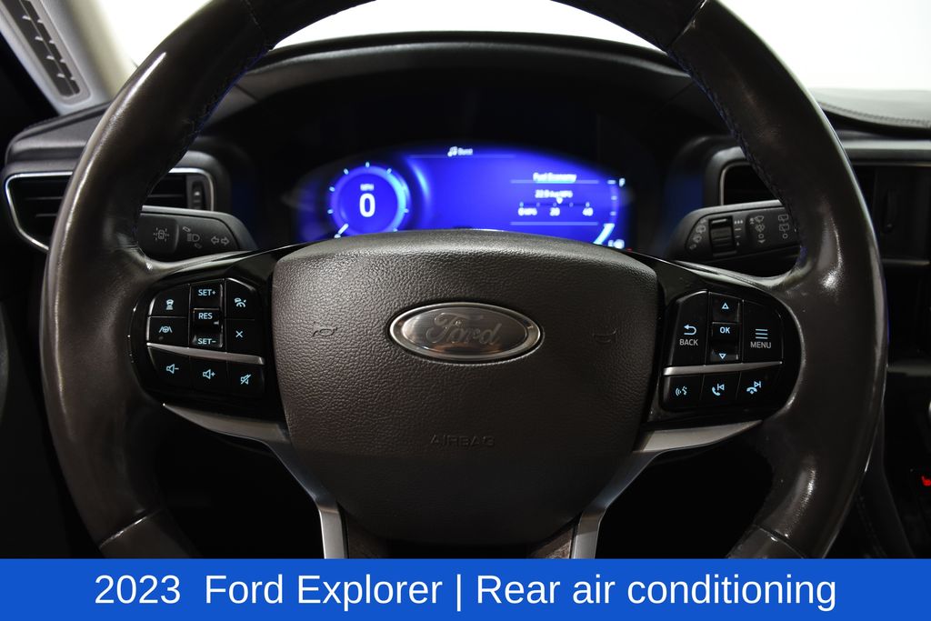 2023 Ford Explorer Platinum - Photo 11