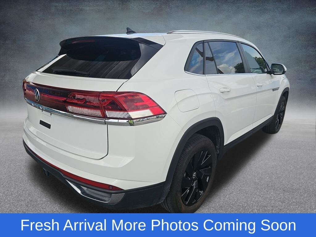 Used 2025 Volkswagen Atlas Cross Sport 2.0T SE w/Technology SUV