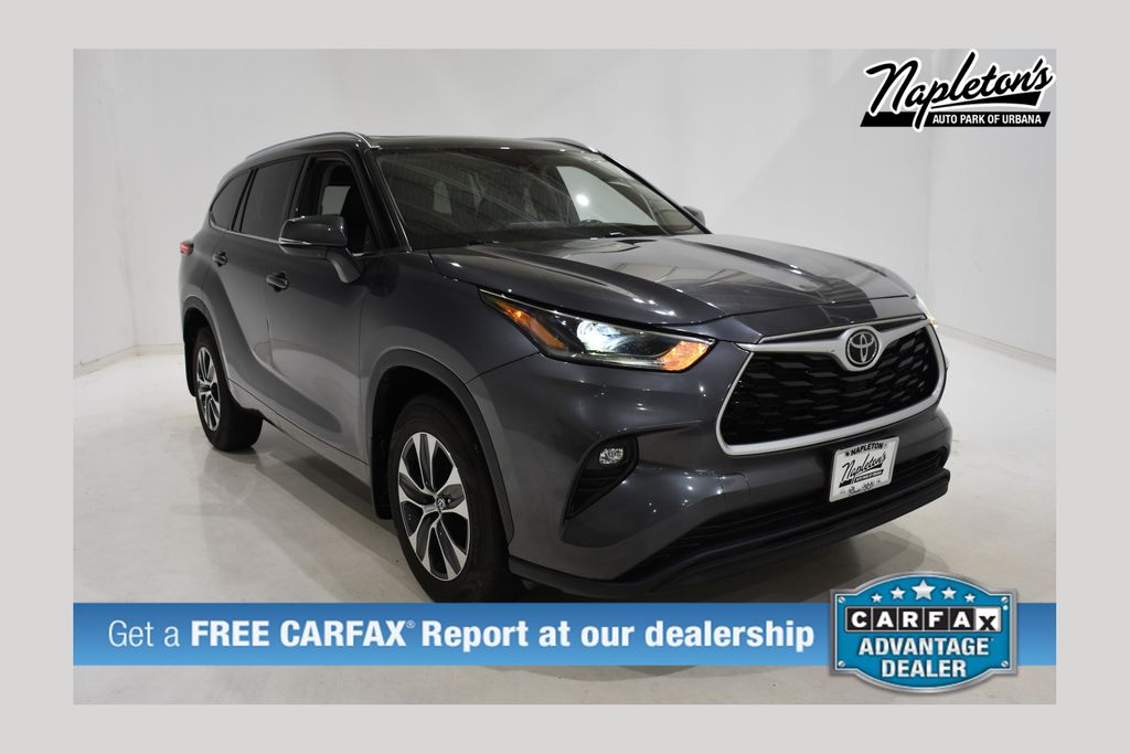 2021 Toyota Highlander XLE's photo