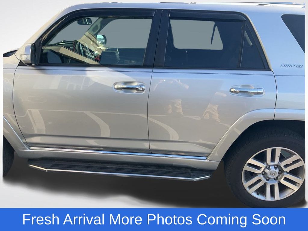 2010 Toyota 4Runner Limited photo 2