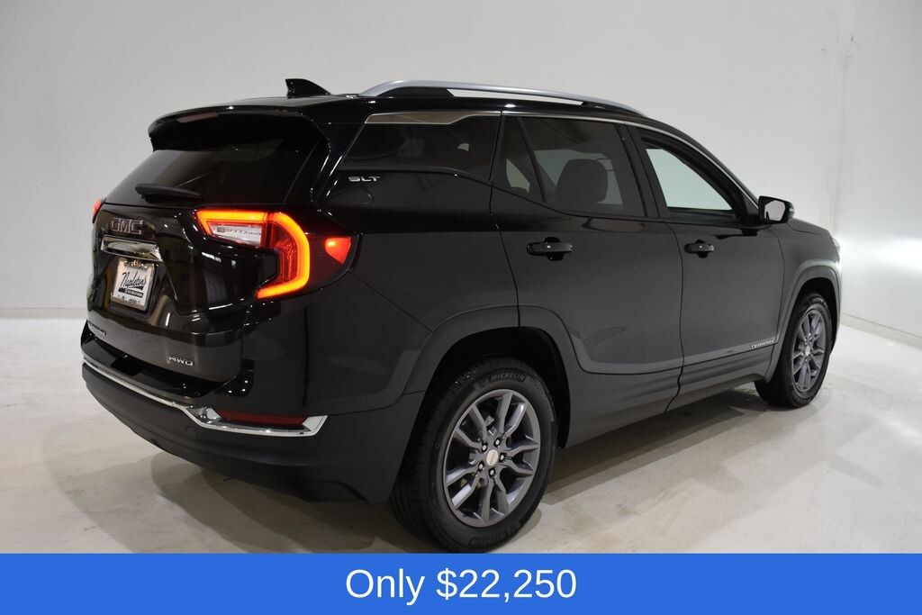 Used 2024 GMC Terrain SLT SUV