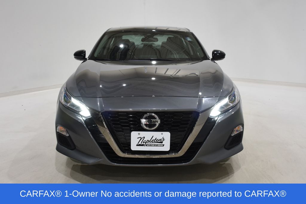 2020 Nissan Altima 2.5 SR photo 2