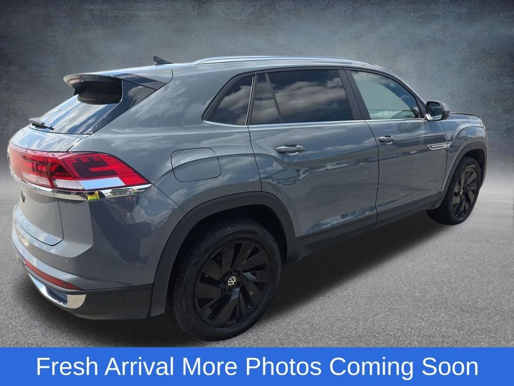 Used 2025 Volkswagen Atlas Cross Sport 2.0T SE w/Technology SUV