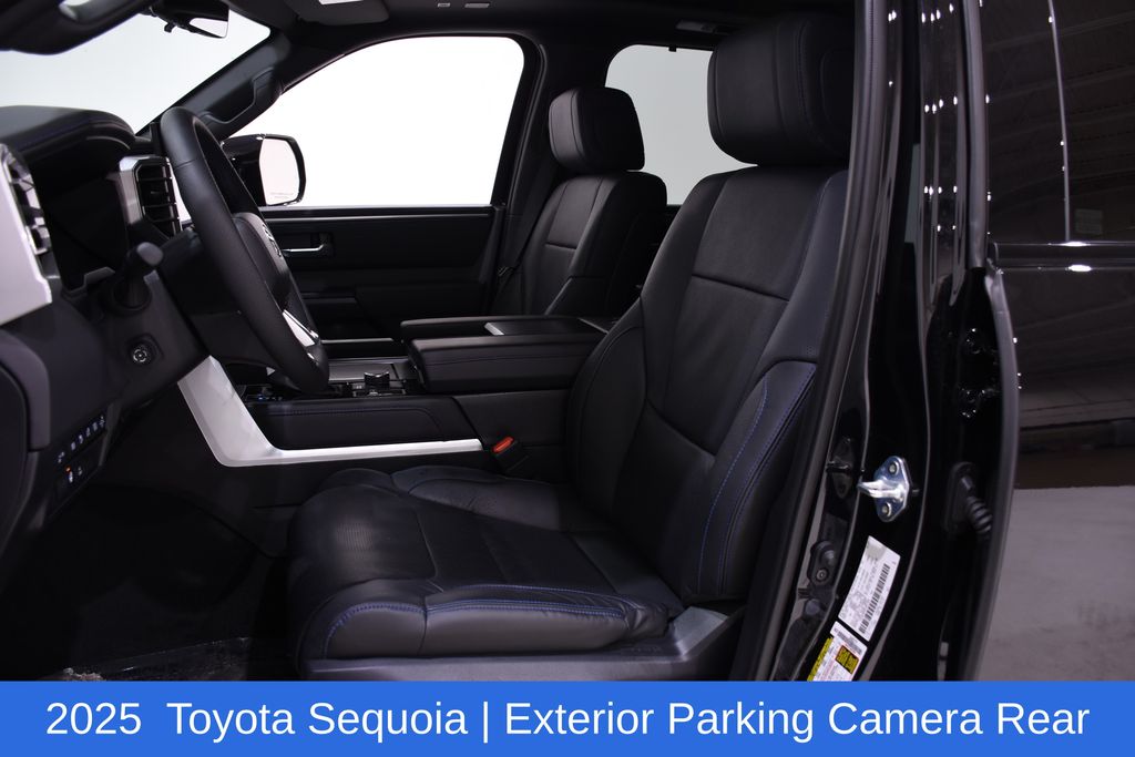 2025 Toyota Sequoia Platinum - Photo 18